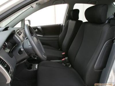 Suzuki_Aerio_35_1024x768.jpg
